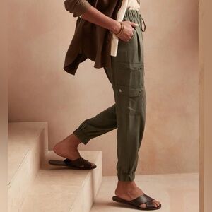 NWT Olive Green Banana Republic Cargo Jogger Pant Size Small